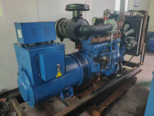 盈江100kW柴油发电机组使用多级机油有哪些优缺点？